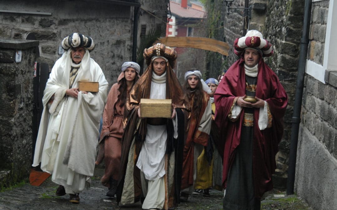Piovono Befane! IV° Epifania vivente in grotta 2018 • Le immagini